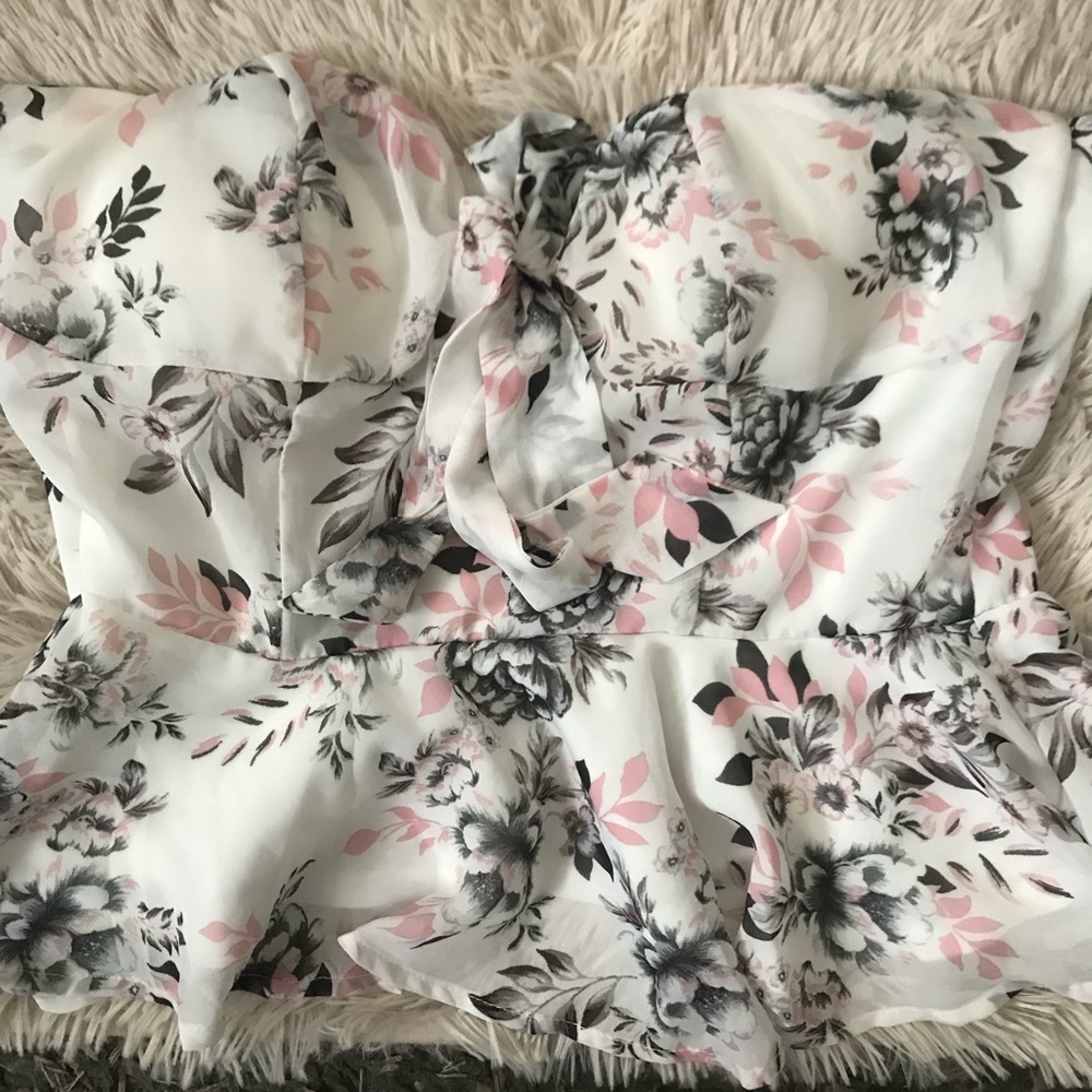 Floral strapless top